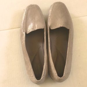 Clarks size 8 loafers shoe
